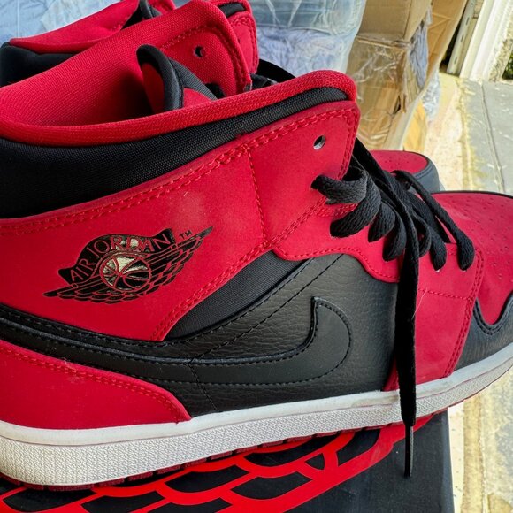 Air Jordan 1 Mid Gym Red Black Men's Size 12 - Lightly Used - Picture 3 of 9